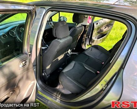 Серый Пежо 308, объемом двигателя 1.6 л и пробегом 345 тыс. км за 5900 $, фото 4 на Automoto.ua