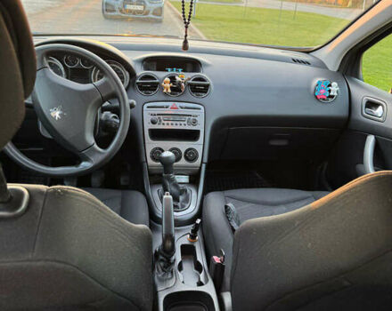 Сірий Пежо 308, об'ємом двигуна 1.4 л та пробігом 250 тис. км за 5200 $, фото 4 на Automoto.ua