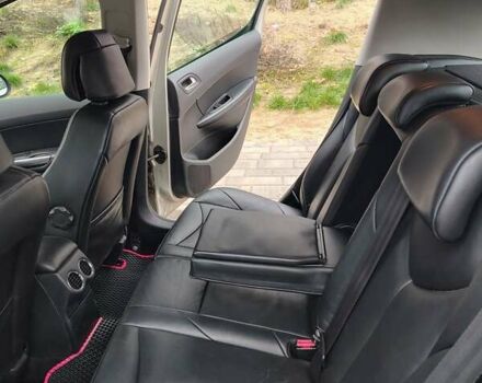 Серый Пежо 308, объемом двигателя 1.56 л и пробегом 209 тыс. км за 6000 $, фото 10 на Automoto.ua