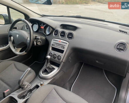 Серый Пежо 308, объемом двигателя 1.56 л и пробегом 216 тыс. км за 4600 $, фото 14 на Automoto.ua