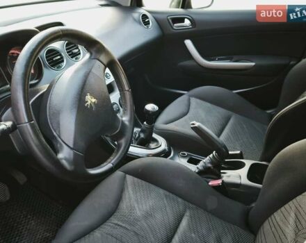 Пежо 308 2009 в Львове на Automoto.ua Серый Пежо 308, объемом двигателя 1.6 л и пробегом 223 тыс. км за 3900 $, фото 17 на Automoto.ua