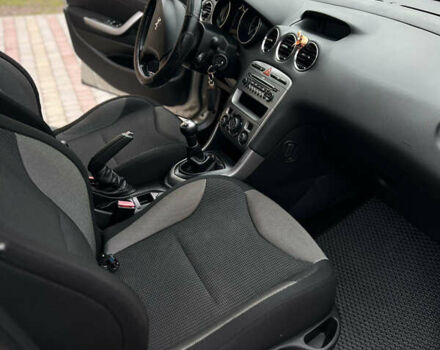 Серый Пежо 308, объемом двигателя 1.6 л и пробегом 201 тыс. км за 4999 $, фото 1 на Automoto.ua