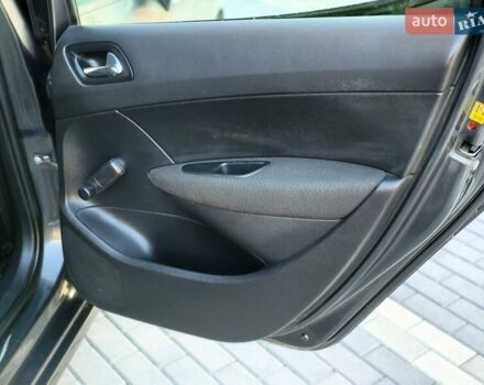 Пежо 308 2009 в Львове на Automoto.ua Серый Пежо 308, объемом двигателя 1.6 л и пробегом 223 тыс. км за 3900 $, фото 26 на Automoto.ua