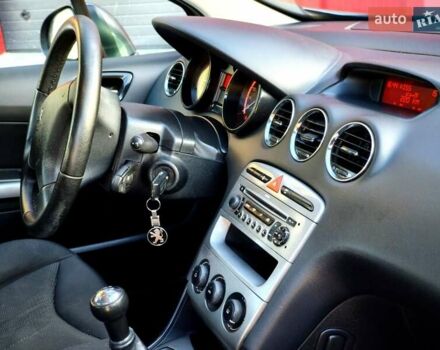 Пежо 308 2009 в Львове на Automoto.ua Серый Пежо 308, объемом двигателя 1.6 л и пробегом 223 тыс. км за 3900 $, фото 16 на Automoto.ua