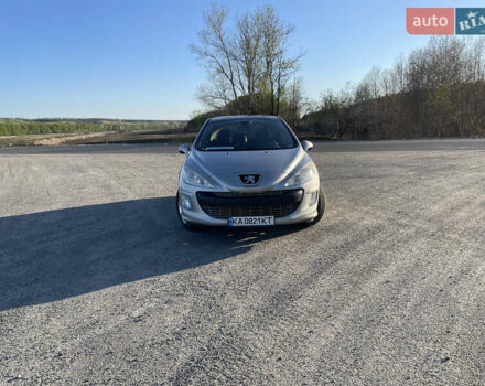 Серый Пежо 308, объемом двигателя 1.6 л и пробегом 208 тыс. км за 5350 $, фото 2 на Automoto.ua