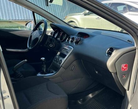 Сірий Пежо 308, об'ємом двигуна 1.6 л та пробігом 250 тис. км за 5440 $, фото 8 на Automoto.ua