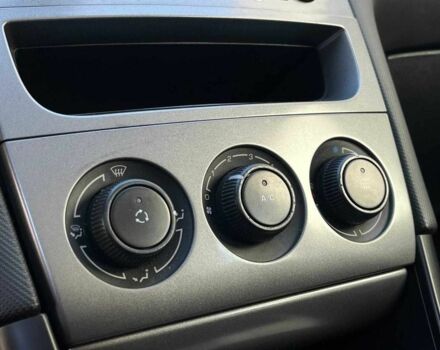 Сірий Пежо 308, об'ємом двигуна 1.6 л та пробігом 250 тис. км за 5440 $, фото 22 на Automoto.ua