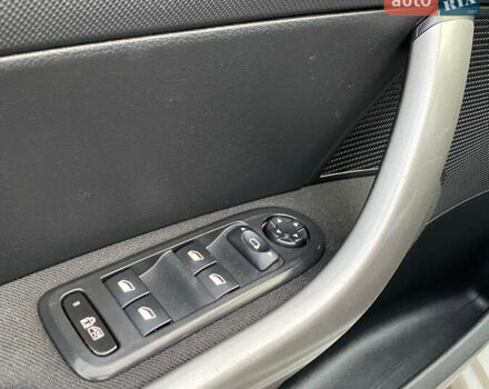 Серый Пежо 308, объемом двигателя 1.6 л и пробегом 225 тыс. км за 4900 $, фото 20 на Automoto.ua