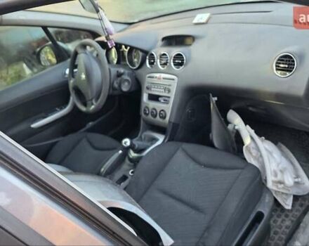 Серый Пежо 308, объемом двигателя 0 л и пробегом 240 тыс. км за 2800 $, фото 7 на Automoto.ua