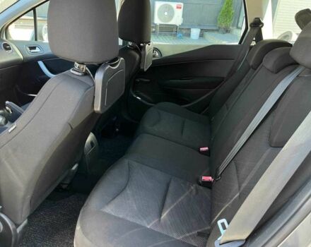Сірий Пежо 308, об'ємом двигуна 1.6 л та пробігом 250 тис. км за 5440 $, фото 16 на Automoto.ua