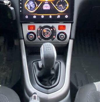 Серый Пежо 308, объемом двигателя 1.6 л и пробегом 225 тыс. км за 4900 $, фото 16 на Automoto.ua