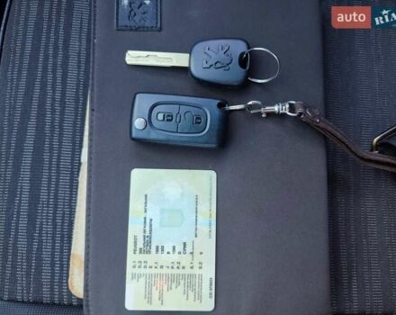 Серый Пежо 308, объемом двигателя 1.56 л и пробегом 146 тыс. км за 7500 $, фото 5 на Automoto.ua