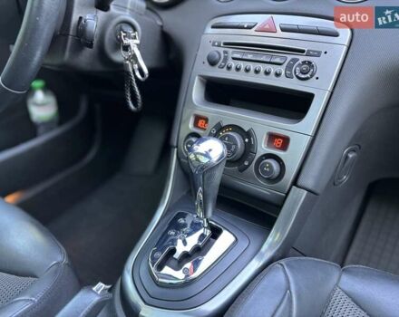 Серый Пежо 308, объемом двигателя 1.6 л и пробегом 47 тыс. км за 8199 $, фото 17 на Automoto.ua