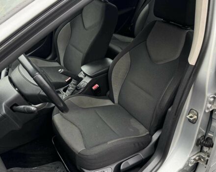 Серый Пежо 308, объемом двигателя 1.6 л и пробегом 182 тыс. км за 6790 $, фото 23 на Automoto.ua