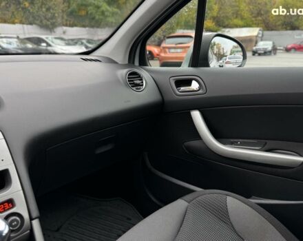 Пежо 308 2011 в Киеве на Automoto.ua Серый Пежо 308, объемом двигателя 1.6 л и пробегом 182 тыс. км за 6790 $, фото 30 на Automoto.ua