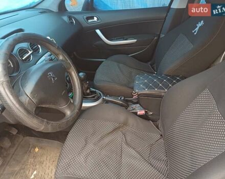 Сірий Пежо 308, об'ємом двигуна 1.6 л та пробігом 395 тис. км за 3500 $, фото 6 на Automoto.ua