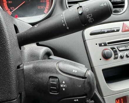 Серый Пежо 308, объемом двигателя 1.6 л и пробегом 220 тыс. км за 4900 $, фото 27 на Automoto.ua