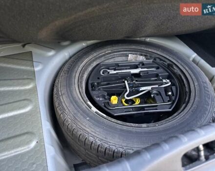 Серый Пежо 308, объемом двигателя 1.6 л и пробегом 47 тыс. км за 8199 $, фото 27 на Automoto.ua