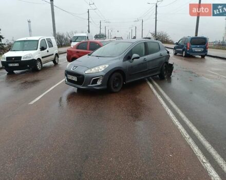 Сірий Пежо 308, об'ємом двигуна 1.6 л та пробігом 395 тис. км за 3500 $, фото 9 на Automoto.ua