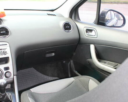 Серый Пежо 308, объемом двигателя 1.6 л и пробегом 154 тыс. км за 7900 $, фото 7 на Automoto.ua