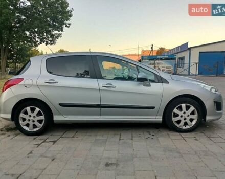 Сірий Пежо 308, об'ємом двигуна 1.6 л та пробігом 197 тис. км за 5500 $, фото 3 на Automoto.ua
