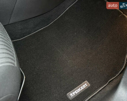 Сірий Пежо 308, об'ємом двигуна 1.6 л та пробігом 120 тис. км за 9700 $, фото 46 на Automoto.ua