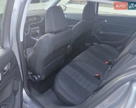 Сірий Пежо 308, об'ємом двигуна 2 л та пробігом 156 тис. км за 12800 $, фото 10 на Automoto.ua