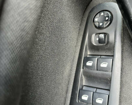 Серый Пежо 308, объемом двигателя 1.56 л и пробегом 218 тыс. км за 9700 $, фото 16 на Automoto.ua