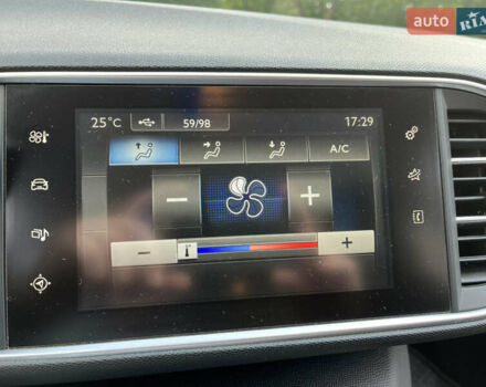 Серый Пежо 308, объемом двигателя 1.56 л и пробегом 218 тыс. км за 9700 $, фото 14 на Automoto.ua