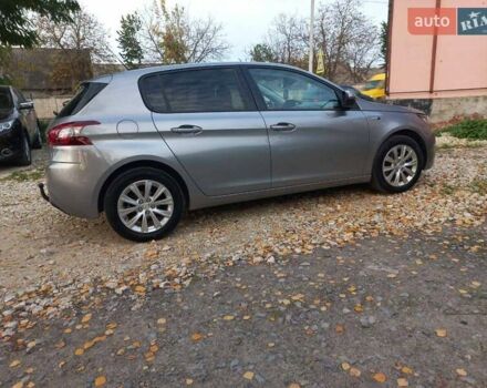 Пежо 308 2016 в Кременце на Automoto.ua Серый Пежо 308, объемом двигателя 1.2 л и пробегом 132 тыс. км за 9650 $, фото 4 на Automoto.ua