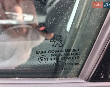 Серый Пежо 308, объемом двигателя 1.5 л и пробегом 84 тыс. км за 15400 $, фото 37 на Automoto.ua