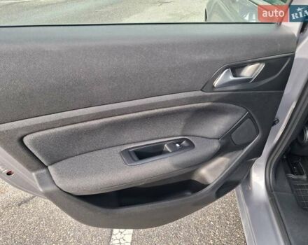 Серый Пежо 308, объемом двигателя 1.5 л и пробегом 84 тыс. км за 15400 $, фото 24 на Automoto.ua
