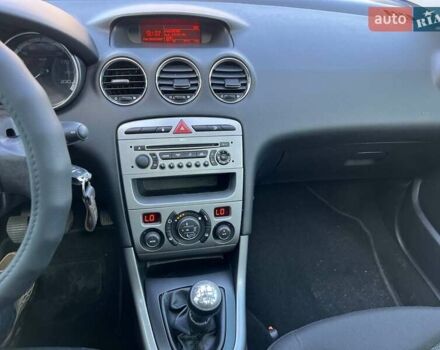 Серый Пежо 308, объемом двигателя 1.6 л и пробегом 316 тыс. км за 5300 $, фото 12 на Automoto.ua