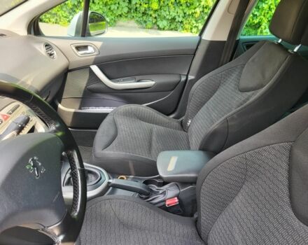 Сірий Пежо 308, об'ємом двигуна 1.6 л та пробігом 270 тис. км за 4000 $, фото 6 на Automoto.ua