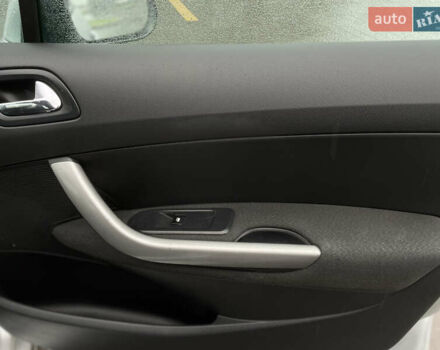 Сірий Пежо 308, об'ємом двигуна 1.6 л та пробігом 269 тис. км за 4444 $, фото 55 на Automoto.ua