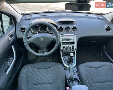 Серый Пежо 308, объемом двигателя 1.6 л и пробегом 316 тыс. км за 5300 $, фото 4 на Automoto.ua