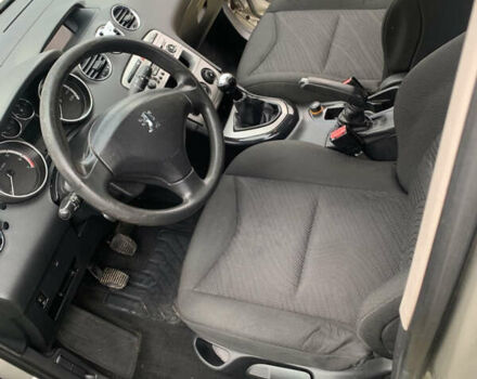 Серый Пежо 308, объемом двигателя 1.4 л и пробегом 132 тыс. км за 4900 $, фото 3 на Automoto.ua