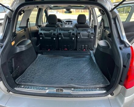 Серый Пежо 308, объемом двигателя 1.6 л и пробегом 317 тыс. км за 5300 $, фото 5 на Automoto.ua