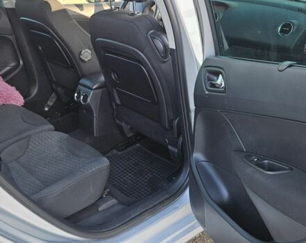 Серый Пежо 308, объемом двигателя 1.6 л и пробегом 360 тыс. км за 4200 $, фото 2 на Automoto.ua