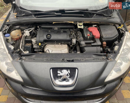 Сірий Пежо 308, об'ємом двигуна 1.6 л та пробігом 230 тис. км за 4900 $, фото 2 на Automoto.ua