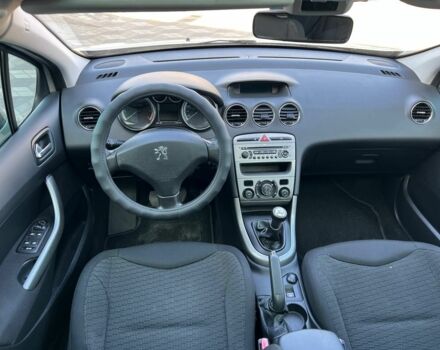 Серый Пежо 308, объемом двигателя 1.6 л и пробегом 317 тыс. км за 5300 $, фото 3 на Automoto.ua