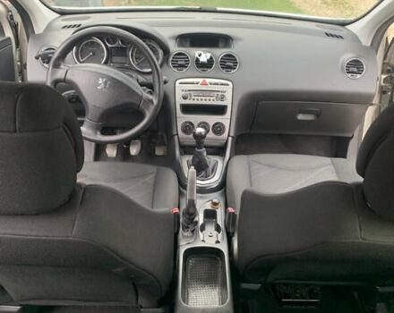 Серый Пежо 308, объемом двигателя 1.4 л и пробегом 132 тыс. км за 4900 $, фото 1 на Automoto.ua