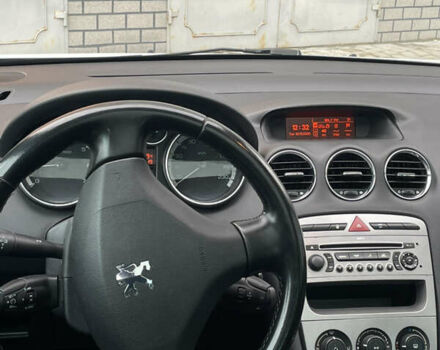 Серый Пежо 308, объемом двигателя 1.6 л и пробегом 285 тыс. км за 4400 $, фото 13 на Automoto.ua