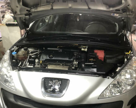 Серый Пежо 308, объемом двигателя 1.6 л и пробегом 237 тыс. км за 6000 $, фото 21 на Automoto.ua