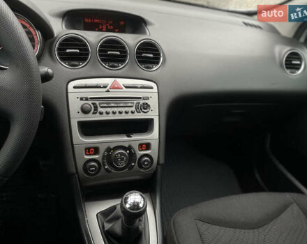 Сірий Пежо 308, об'ємом двигуна 1.6 л та пробігом 269 тис. км за 4444 $, фото 60 на Automoto.ua