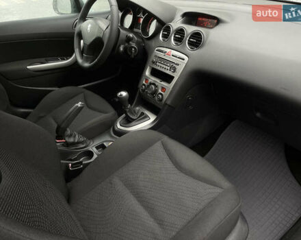 Сірий Пежо 308, об'ємом двигуна 1.6 л та пробігом 269 тис. км за 4444 $, фото 56 на Automoto.ua