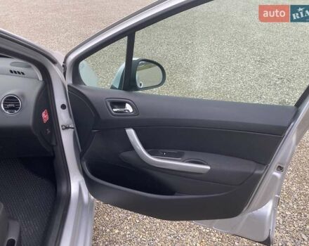 Пежо 308 2009 в Тернополе на Automoto.ua Серый Пежо 308, объемом двигателя 1.6 л и пробегом 277 тыс. км за 5600 $, фото 33 на Automoto.ua