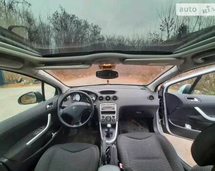 Серый Пежо 308, объемом двигателя 1.6 л и пробегом 120 тыс. км за 4500 $, фото 1 на Automoto.ua
