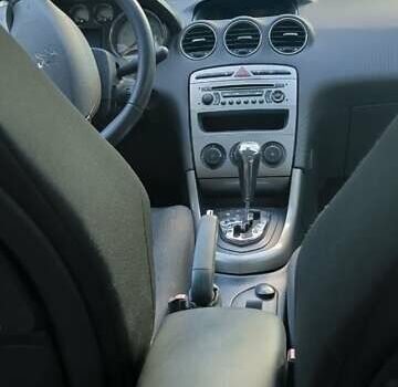 Серый Пежо 308, объемом двигателя 1.6 л и пробегом 244 тыс. км за 5700 $, фото 22 на Automoto.ua