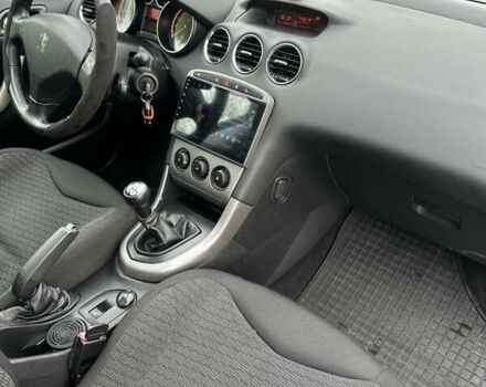 Сірий Пежо 308, об'ємом двигуна 1.6 л та пробігом 165 тис. км за 5999 $, фото 50 на Automoto.ua